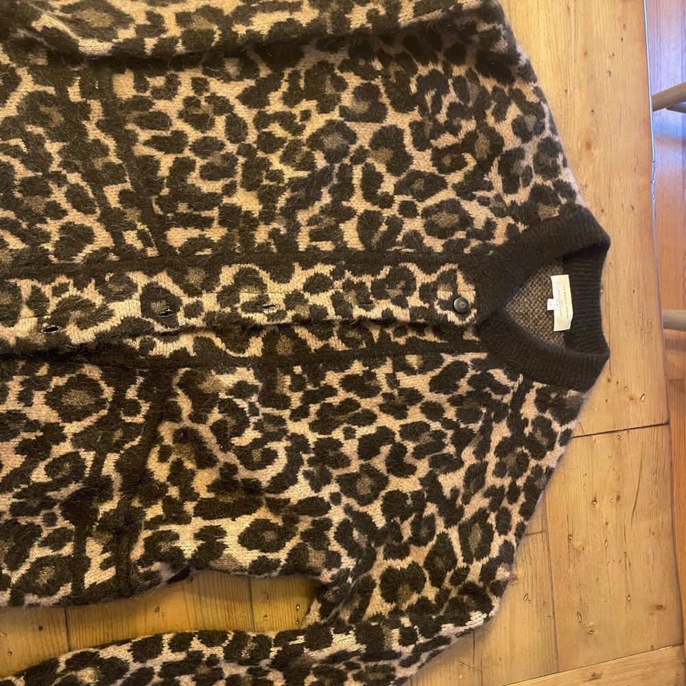 Like new Sezanne leopard Noah jacket size L